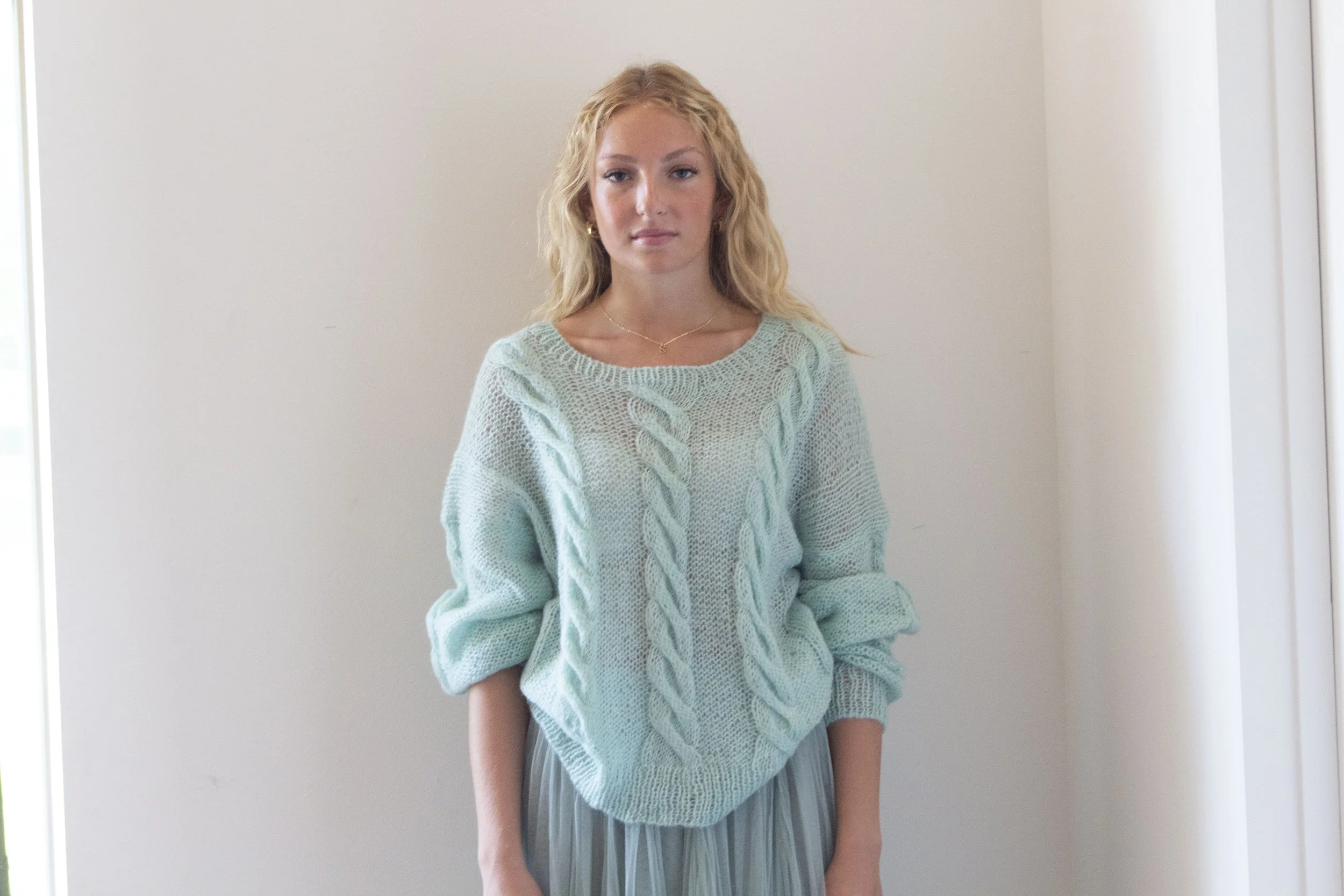 ニット/セーター hand knitting cable Handknit Cortina Cable Pullover in Camel – MIRTH